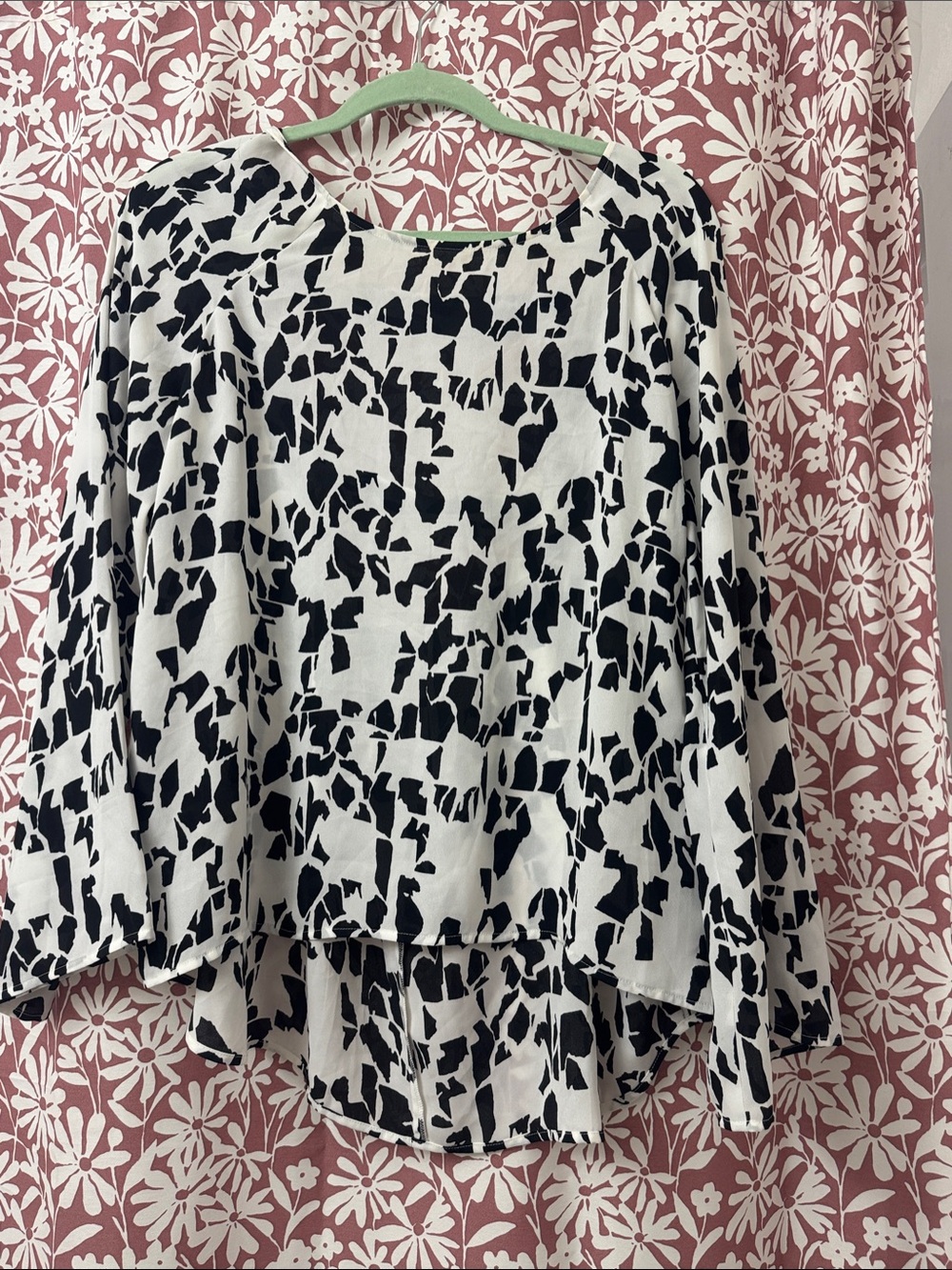 Leith Women’s Black & White Printed Blouse